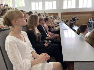 Вручення дипломів бакалаврів та магістрів ХНУРЕ 2025